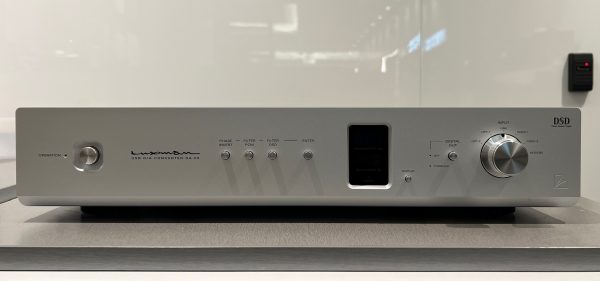 Luxman DA-06 Digital-to Analogue Converter (Consignment Stock)