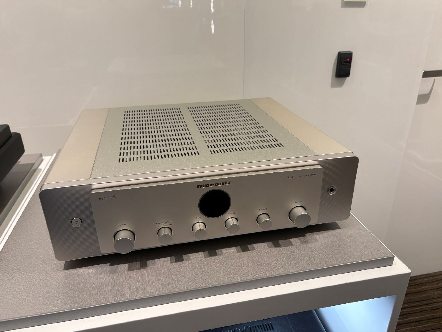 Marantz Model 40N Stereo Amplifier With HEOS Streaming (Trade In)