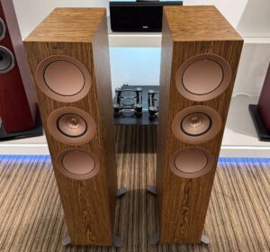KEF R7 Meta Floor Standing Speakers (Trade In)